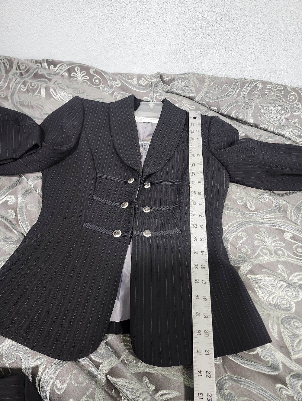 Tahari Arther Levine Tailored Black Pinstripe Women's Blazer & Trouser Suit 0P - Picture 6 of 14